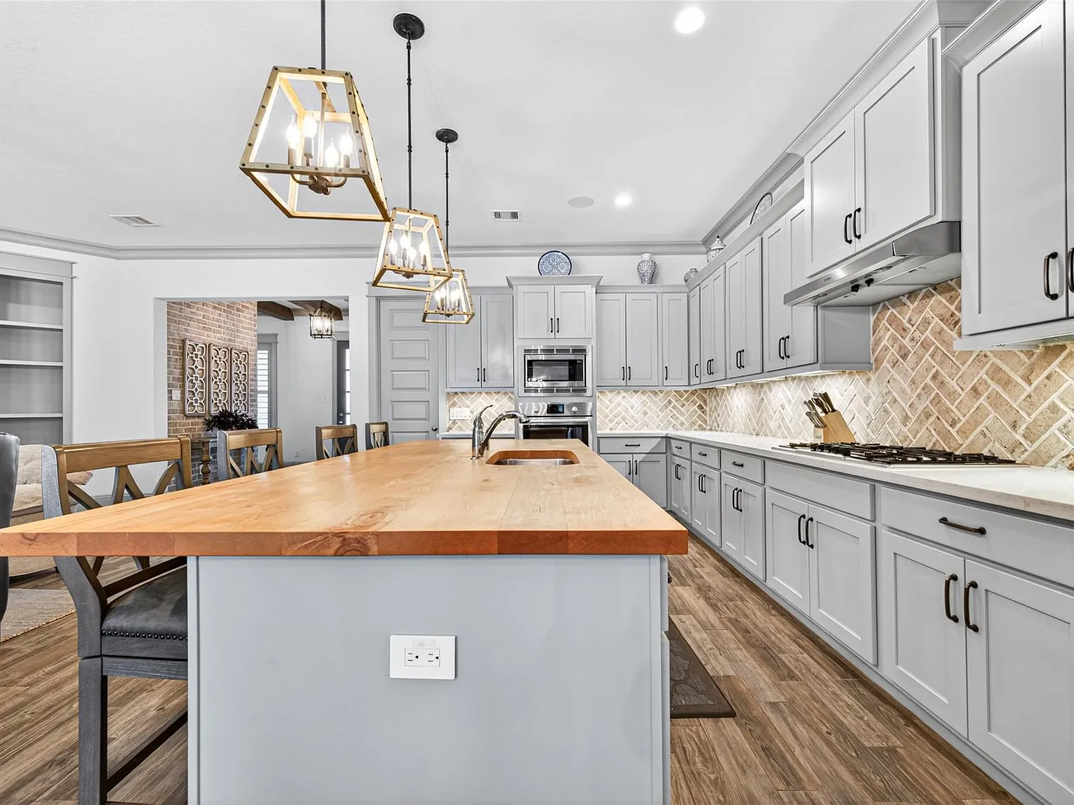 3 bed, 2.5 bath, 3034 sqft, $5,500 — Photo 4
