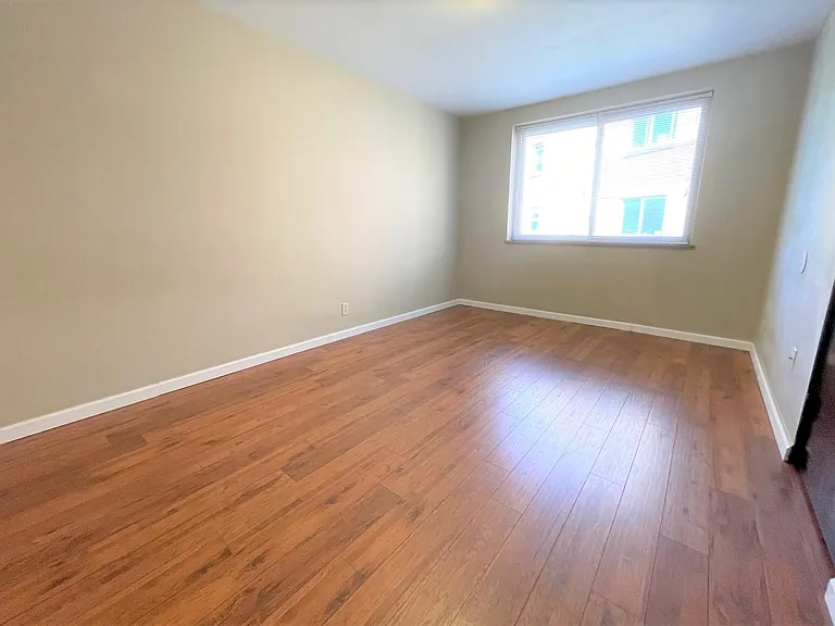 5712 Phillips Ave #B9 — Photo 72