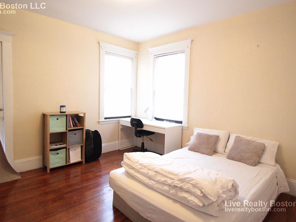 1st image of 221 Chestnut Hill Ave #14