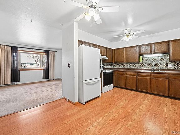 4th image of 9008 Lasalle Place