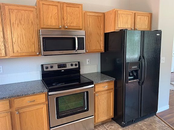 4th image of 3205 Santa Fe Ave