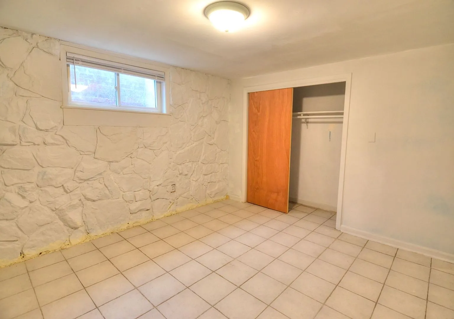 Affordable 2 Bedroom/1 Bathroom Near Southern Village! — Photo 3