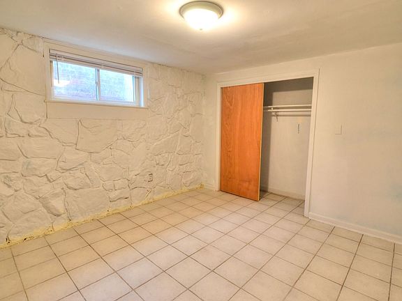 3rd image of 3290 S Columbia St #D