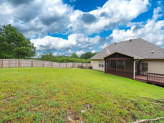 3rd image of 105 Deer Ridge Dr