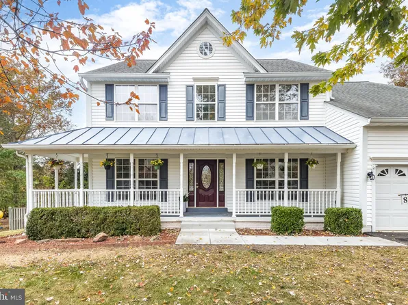 8190 Peggys Ct, Gainesville, VA 20155