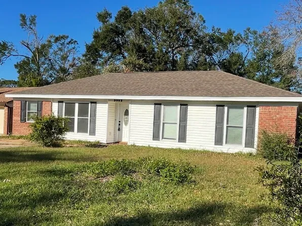 3962 Elmcrest Dr, Pensacola, FL 32504