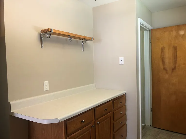 2535 S 38th St — Photo 18