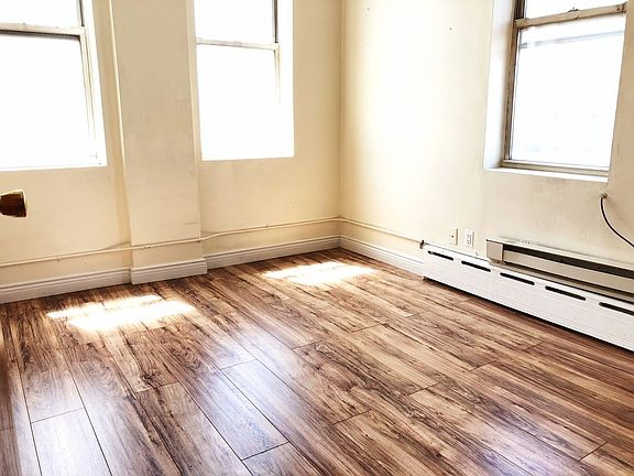 3rd image of 30-01 Broadway #3FF