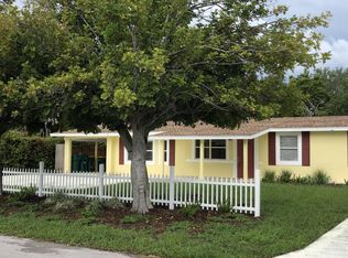 4848 Palmetto Ct, Naples, FL 34112