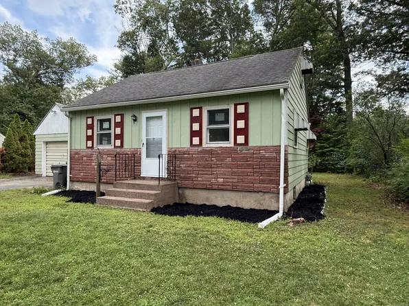 76 Devon Drive, Manchester, CT 06040