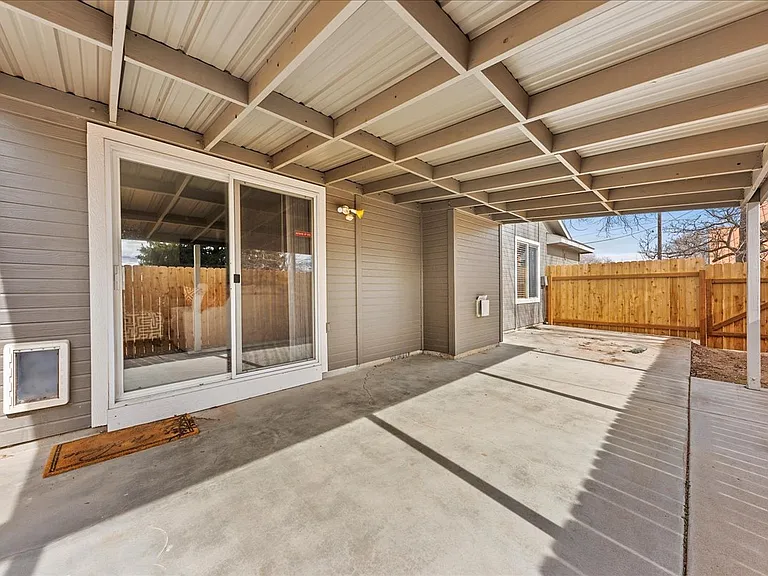 455 N Franklin Ave — Photo 17