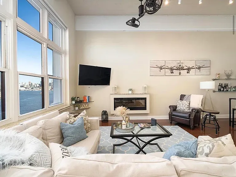1500 Washington St #7P — Photo 4