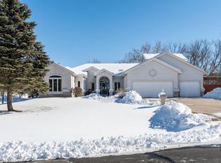7901 Saint Croix Cir, Verona, WI 53593