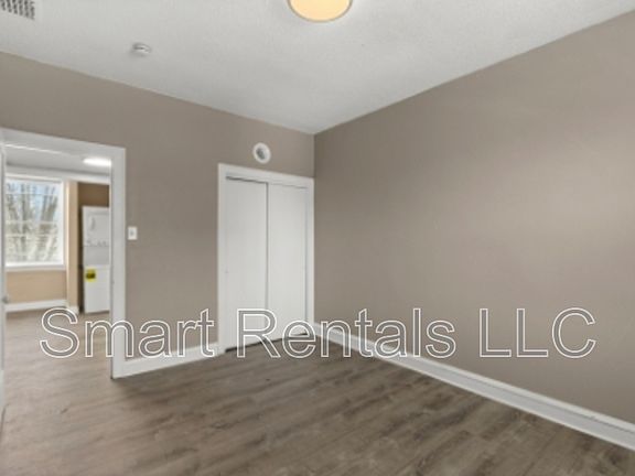2nd image of 4205 Ellenwood Ave APT 302