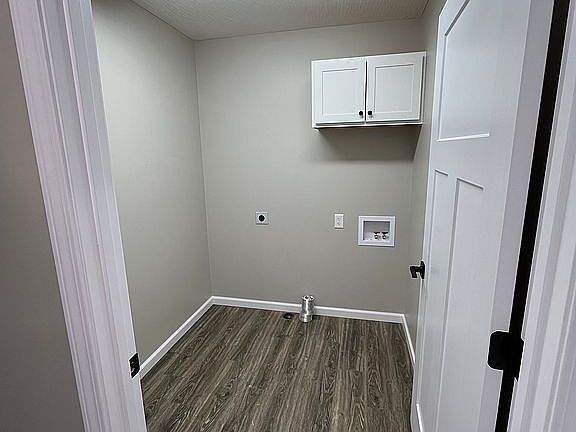3rd image of 218 N Park Dr