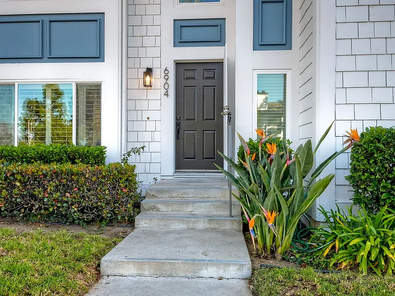 6904 Carnation Dr — Photo 25