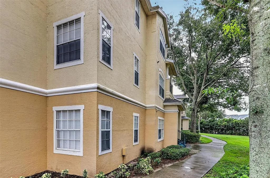 2 bed, 2.0 bath, 1014 sqft, $1,650 — Photo 2