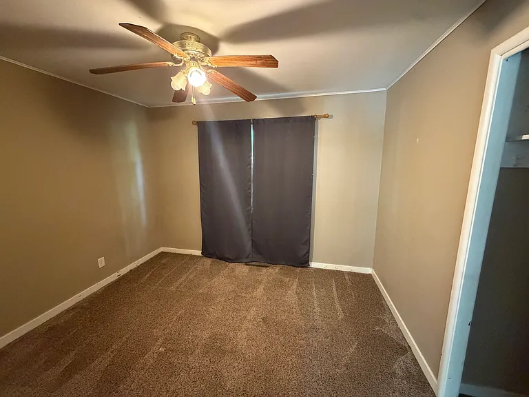 3260 E Prairie St — Photo 9