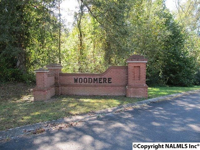 1st image of Woodmere Dr