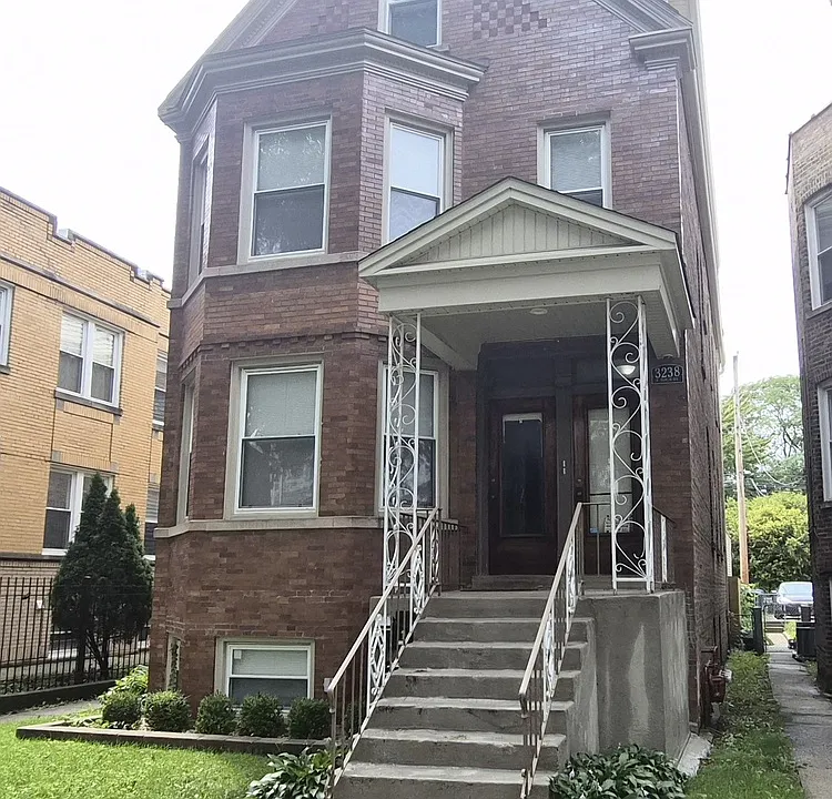 3238 N Hamlin Ave #2