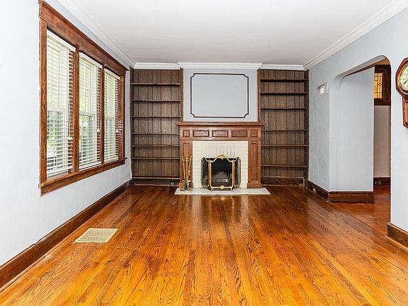 5th image of 7254 Lindell Blvd