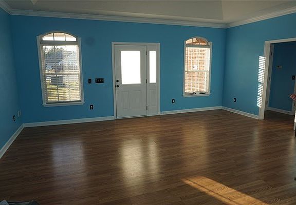 3rd image of 79 NE Cherie Ln