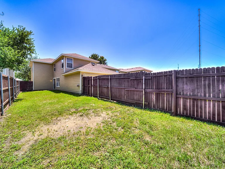 6908 Planters Row Dr — Photo 23