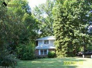 10490 Eastland Rd, Strongsville, OH 44149