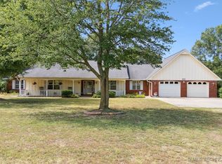 15650 S Canyon Oaks Ln, Claremore, OK 74017