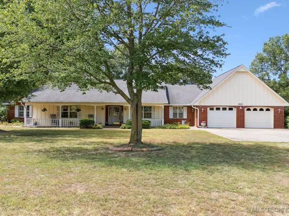 15650 S Canyon Oaks Ln, Claremore, OK 74017