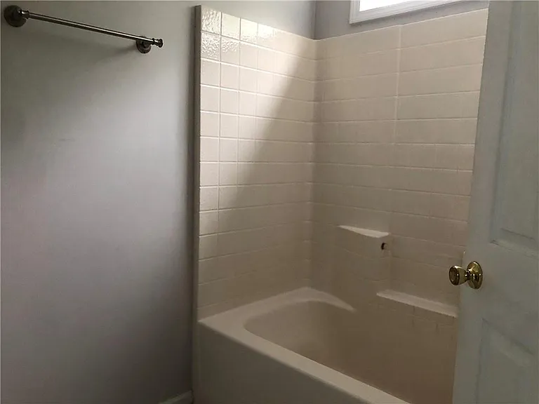 370 Manor Glen Dr — Photo 21