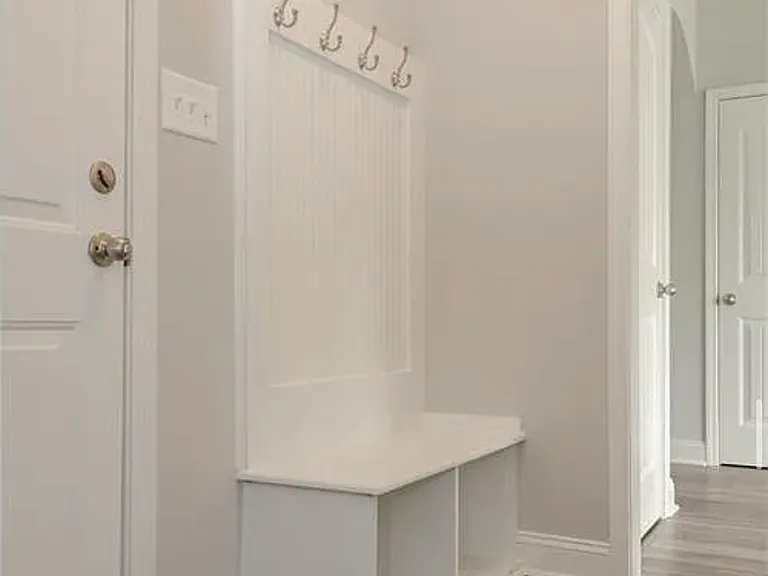 130 Brummel Ct — Photo 11
