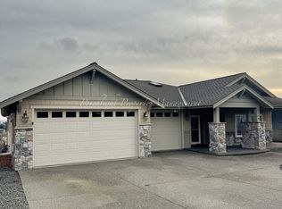 8246 Comox Rd, Blaine, WA 98230
