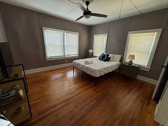 5th image of 411 W Woodlawn Avenue