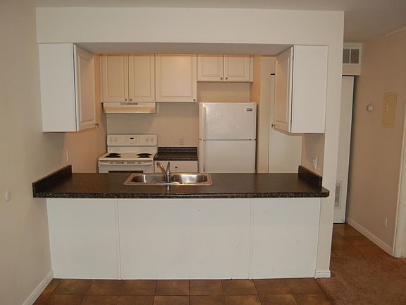 5th image of 1378 S Roberta St