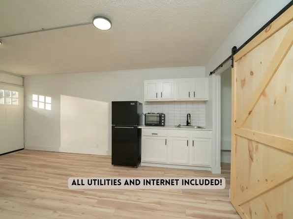 2071 W Elm St #A, Lebanon, MO 65536