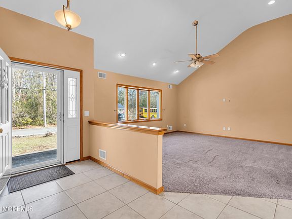 3rd image of 128 Sloop Creek Road