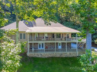 1838 Coman Rd, Franklin, NC 28734