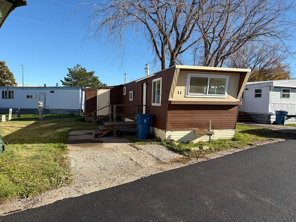 2220 W Main St #11