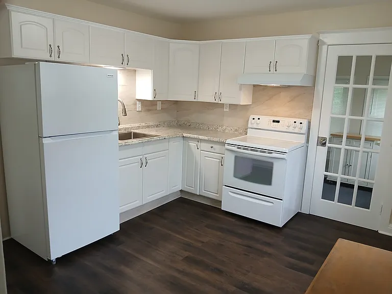 845 W Berwick St #A — Photo 16