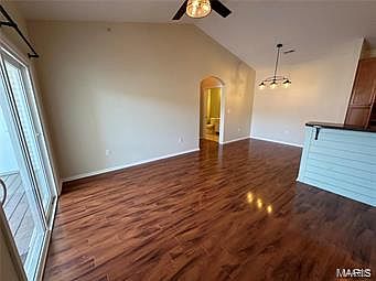 5th image of 33 Kassebaum Ln APT 303