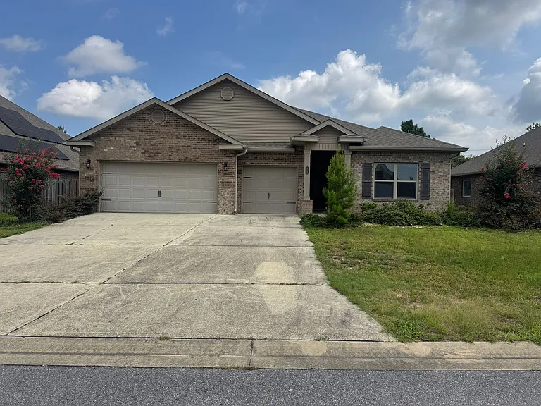 316 Merlin Ct — Photo 1