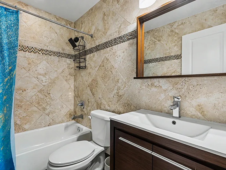 1250 SW 113th Ter #204 — Photo 9