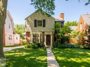 1249 Grayton St, Grosse Pointe, MI 48230