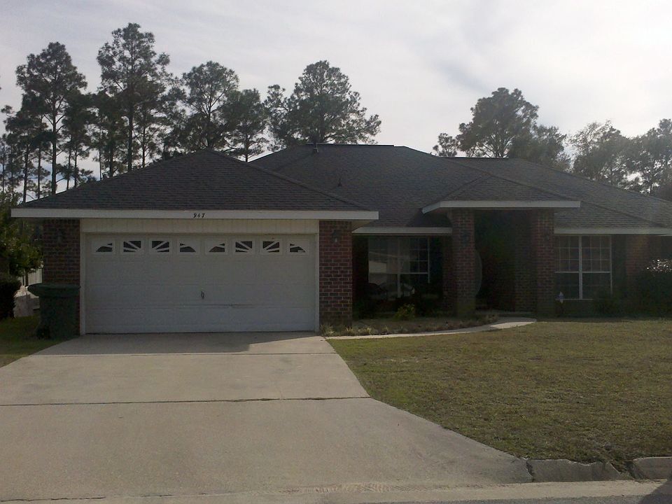 1st image of 947 Lake Aire Dr