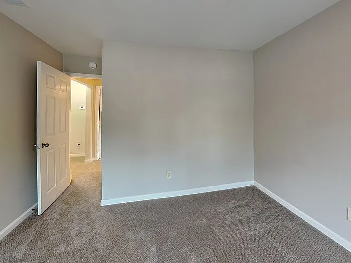 854 N Grand Ave NW — Photo 15