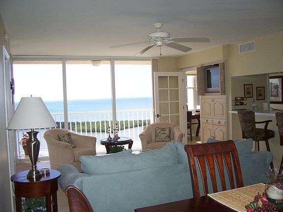 4th image of 5550 Heron Point Dr #19