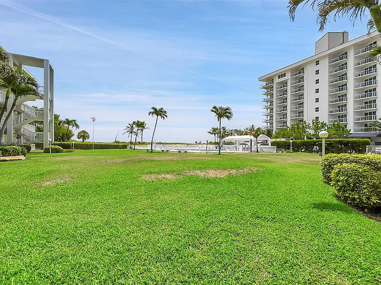 1300 N Ocean Blvd #201 — Photo 14