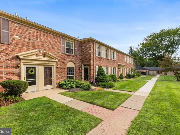 118 Cheshire Dr, Penllyn, PA 19422