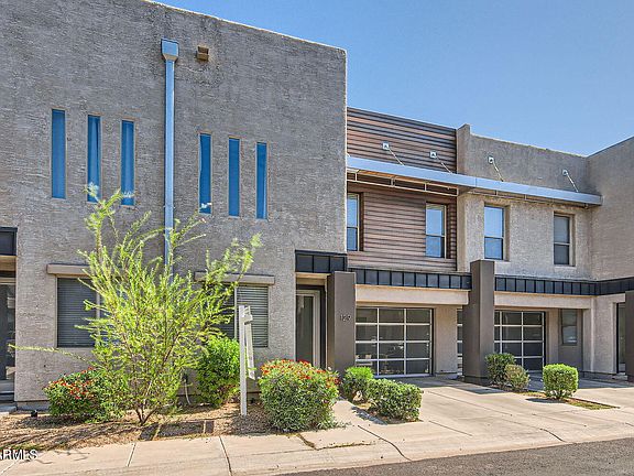 2nd image of 2315 E Pinchot Avenue #129